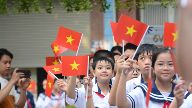 ‘Chốt’ chủ trương dạy 2 buổi/ngày, miễn học phí từ năm học tới