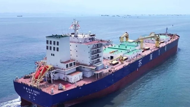 Láng giềng Việt Nam chuẩn bị bàn giao tàu nuôi cá hồi đầu tiên trên thế giới, sản lượng lên tới 8.000 tấn/năm