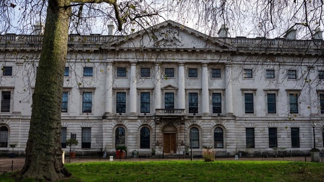 Trung Quốc muốn xây 'siêu đại sứ quán' tại London, Mỹ lập tức cảnh báo rắn