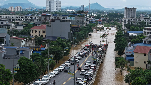 Chính phủ ra công điện, yêu cầu Chủ tịch UBND 18 tỉnh, thành cùng các Bộ dồn toàn lực thực hiện nhiệm vụ khẩn cấp