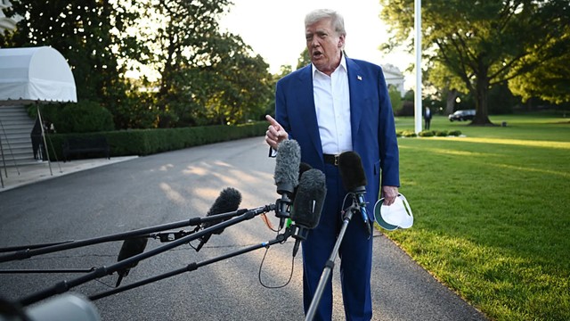 Ông Trump ra tối hậu thư: ‘Không ai được nghỉ lễ’ nếu chưa thông qua dự luật chi tiêu