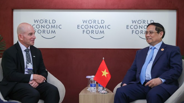 Thủ tướng đề nghị tập đoàn công nghệ hàng đầu thế giới hỗ trợ đào tạo 100.000 nhân lực bán dẫn, AI trong 5 năm tới