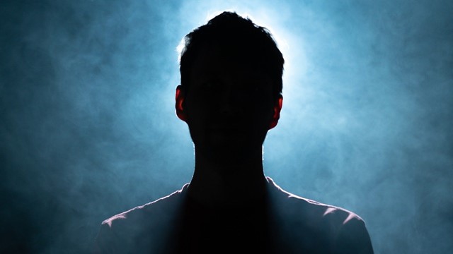 Đề nghị cấm sóng một ca sĩ nổi tiếng sau khi xuất ngũ