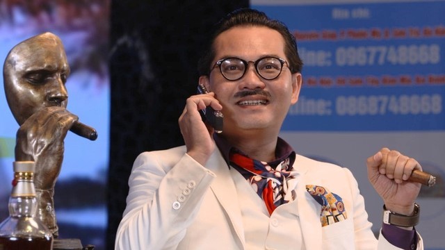 NSND đỗ 4 trường đại học cùng lúc, nay là Giám đốc Nhà hát, cưới vợ đẹp kém 19 tuổi