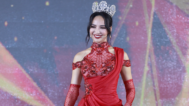 Hoa hậu từng đỗ cùng lúc 3 trường đại học, làm mẹ đơn thân vì sợ hôn nhân: U40 mê hội họa, có con gái là điểm tựa