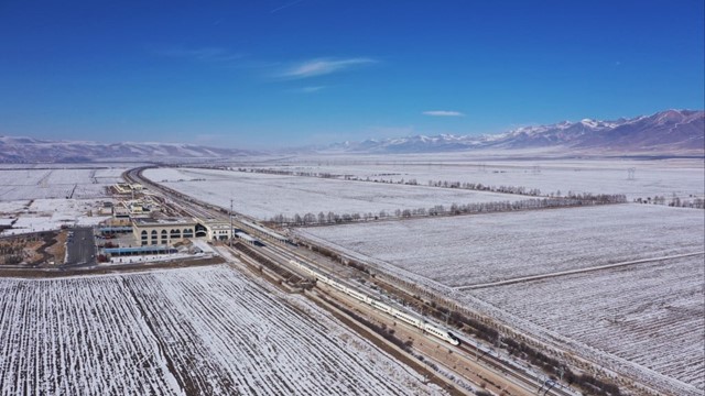 Chuẩn bị khởi công tuyến đường sắt 2.000km tham vọng nhất thế giới, băng qua 4 dãy núi lớn ở độ cao hơn 4.500m 