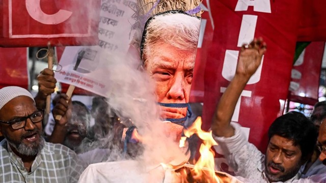 Bị áp thuế cao top đầu thế giới, quốc gia châu Á kiên quyết tuyên bố sẽ không ‘cúi đầu’