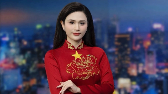 BTV Minh Trang xuất hiện gây chú ý