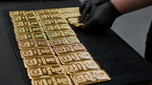 Vàng vượt 3.550 USD/ounce: Bóng ma Bretton Woods và sự lung lay của đồng USD