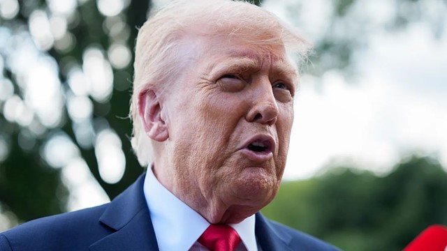 Ông Trump bất ngờ đe dọa ban bố tình trạng khẩn cấp trên toàn nước Mỹ, chuyện gì đây? 