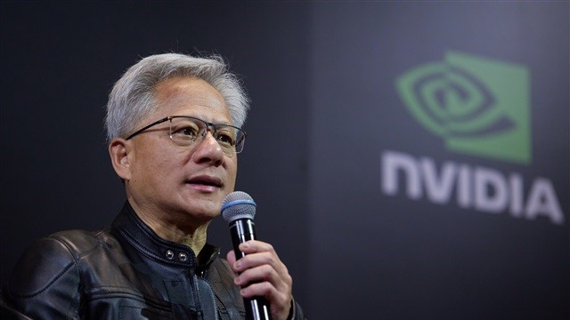 CEO Jensen Huang thất vọng vì Trung Quốc cấm chip AI của Nvidia