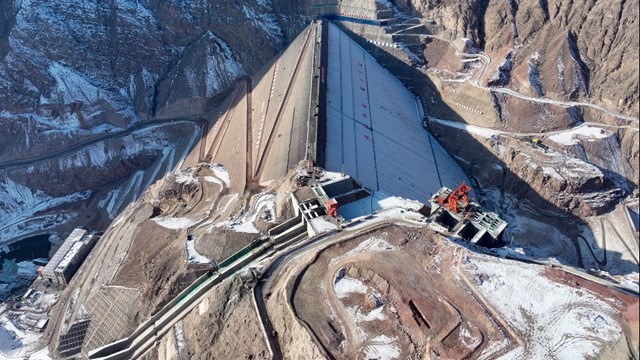 Chính thức hoàn thành siêu đập thủy điện cao tương đương tòa nhà 80 tầng, vượt tiến độ 8 tháng nhờ AI 