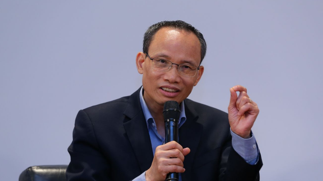 TS. Cấn Văn Lực: Nếu giảm thêm lãi suất sẽ rất nguy hiểm vì lo ngại 'chảy máu ngoại tệ'
