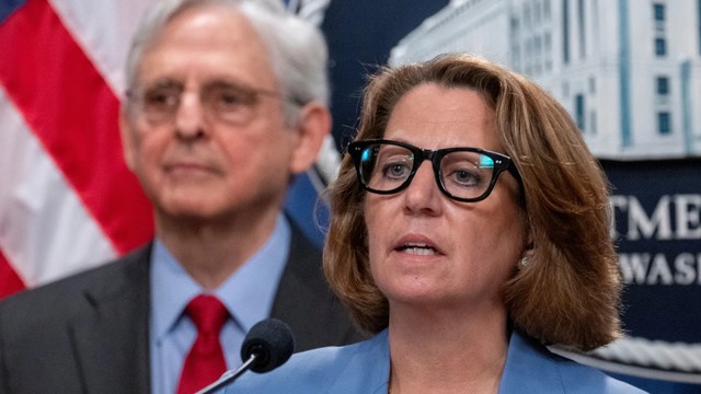 Ông Trump bất ngờ kêu gọi sa thải lãnh đạo cấp cao của Microsoft, chuyện gì đây? 