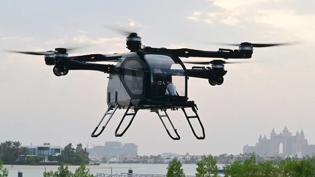 Ô tô bay giá 7 tỷ đồng của Trung Quốc khiến giới siêu giàu phát sốt