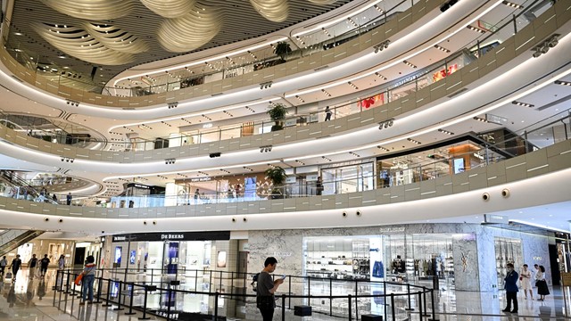 Ngành bán lẻ Trung Quốc bước vào chu kỳ tái cơ cấu mạnh nhất trong nhiều thập kỷ