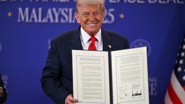 Ông Trump miễn thuế cho một loạt quốc gia Đông Nam Á trước khi gặp ông Tập Cận Bình