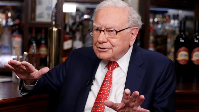 Warren Buffett bất ngờ đổ tiền vào ba lĩnh vực quan trọng trước khi nghỉ hưu: Tín hiệu gì cho kinh tế Mỹ?