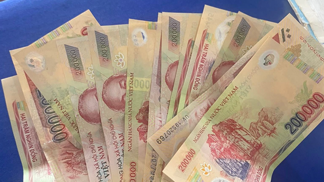 Công an cảnh báo khẩn về tiền giả, người dân lưu ý quy tắc này để nhận dạng!
