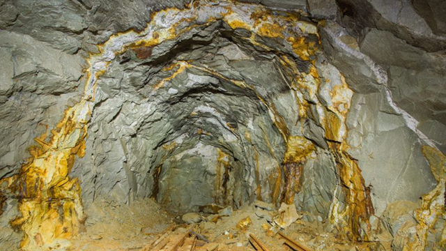 Chuyên gia thăm dò khu vực hơn 50km2, phát hiện mỏ vàng 70 tấn sau 10 năm tìm kiếm, giá trị vượt 185.000 tỷ