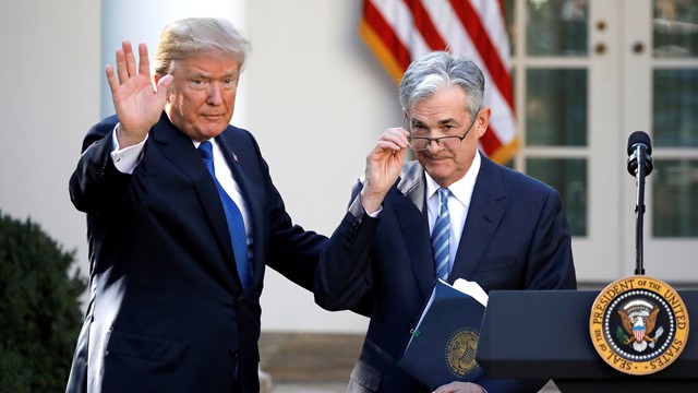 Ông Trump dọa sa thải Chủ tịch Fed Powell lẫn Bộ trưởng Tài chính vì lãi suất quá cao