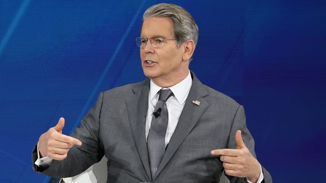 Bộ trưởng Tài chính Mỹ: Ông Trump vẫn có thể áp thuế ‘vĩnh viễn’ nếu thua kiện 