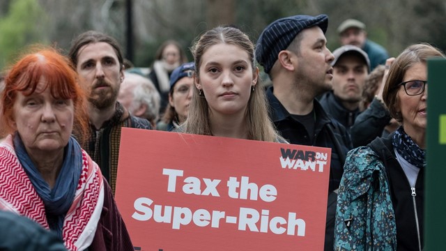 Nhóm chỉ chiếm 0,001% dân số nhưng giàu gấp 3 lần những người nghèo nhất thế giới