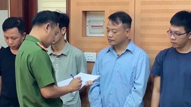 Shark Bình tiếp tục bị khởi tố, tổng cộng 3 tội danh