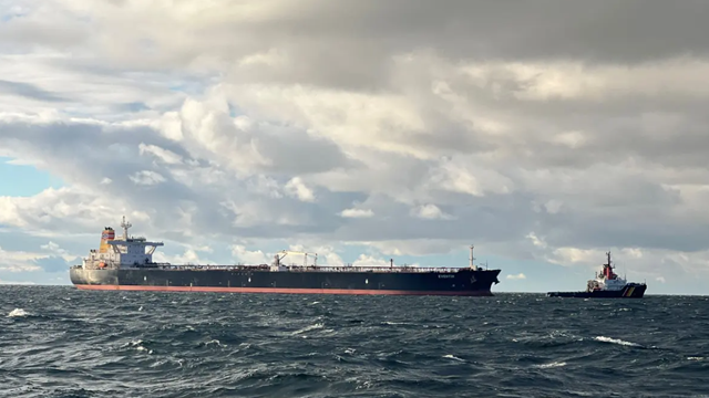 Hơn 3 triệu thùng dầu Nga ùn ứ ngoài khơi Trung Quốc