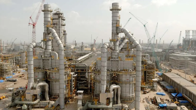 Tuyên bố dứt dầu Nga chưa được bao lâu, quốc gia châu Á bất ngờ 'quay xe' bất chấp lệnh trừng phạt