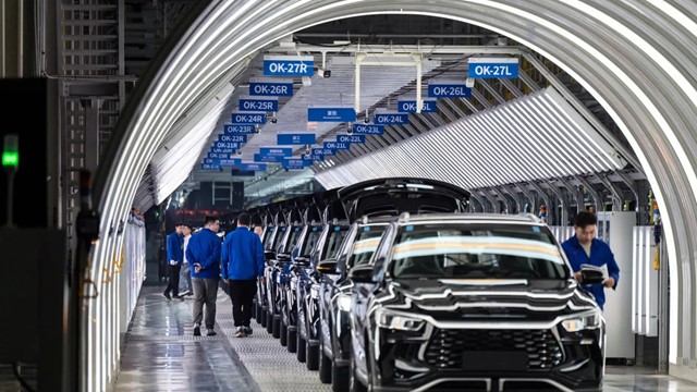 BYD chuẩn bị soán ngôi Tesla để trở thành hãng xe điện lớn nhất thế giới? 