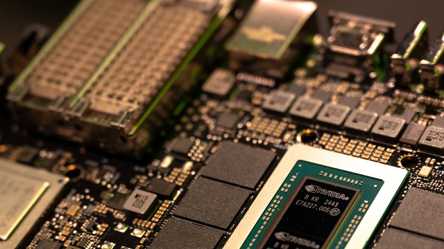 Cách 160 triệu USD chip Nvidia được tuồn lậu sang Trung Quốc