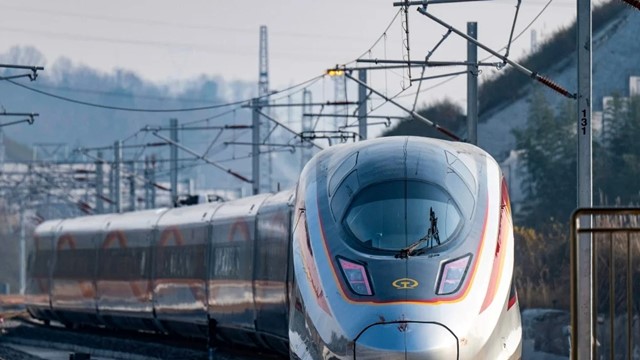 Trung Quốc đặt mục tiêu 180.000km đường sắt cao tốc vào năm 2030