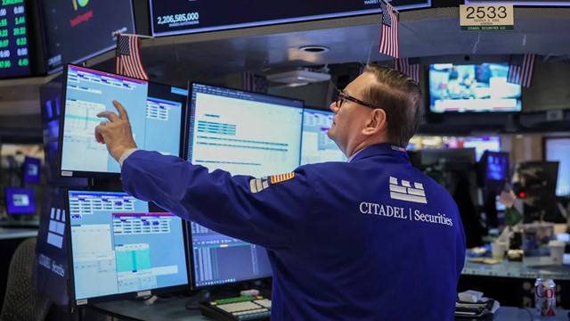 Lạm phát hạ nhiệt, Phố Wall đặt cược Fed sắp hạ lãi suất