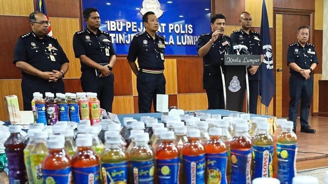 Khám xét khẩn cấp nhà người đàn ông 29 tuổi, thu giữ lượng lớn nước giải khát pha ma túy trị giá hơn 6 tỷ đồng