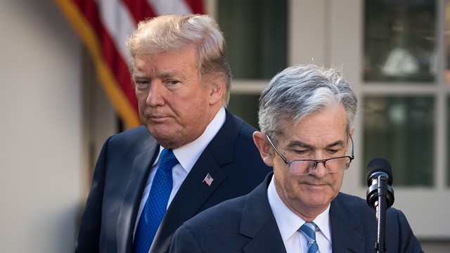 Ông Trump bất ngờ khẳng định không có kế hoạch sa thải Chủ tịch Fed Jerome Powell 
