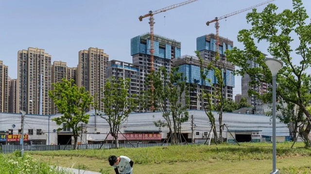 Xuất khẩu cứu GDP, bất động sản bóp nghẹt sức tiêu dùng của người dân Trung Quốc