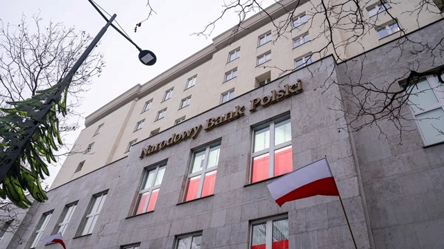 Quốc gia châu Âu nâng dự trữ lên 700 tấn, lọt top 10 nước sở hữu vàng nhiều nhất thế giới