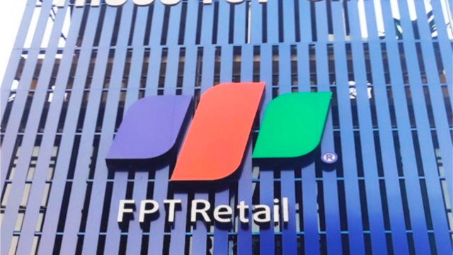 FPT Retail báo lãi gấp 30 lần cùng kỳ