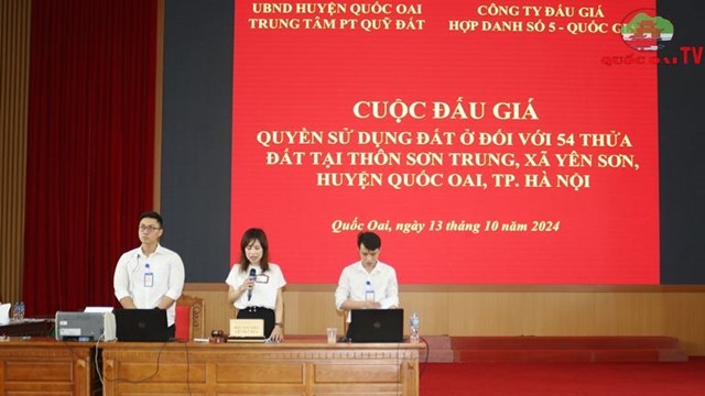 Hà Nội: Đấu giá đất tại Quốc Oai đến 2h sáng, 1.000 hồ sơ đăng ký