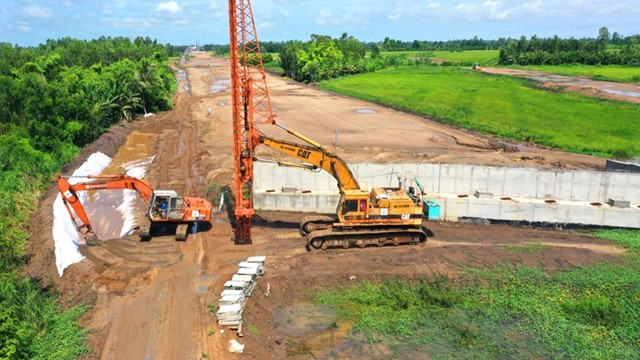 “Chuyện lạ” ở gói thầu thi công cầu Gianh và Quán Hàu của BQL Dự án Đường sắt