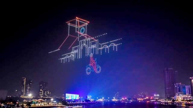10.500 drone thắp sáng bầu trời TP. Hồ Chí Minh, khán giả hụt hẫng vì quảng cáo doanh nghiệp