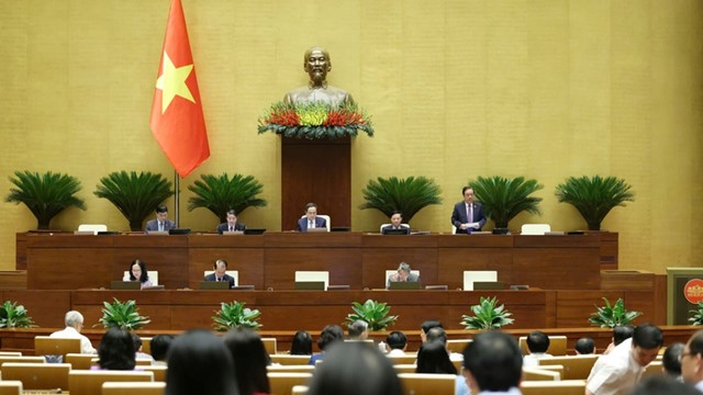 Quốc hội chốt chi 6.623 tỷ để miễn học phí
