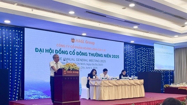 Bầu Đức nói về giai đoạn “tăm tối” và chính sách đãi ngộ người gắn bó 10 năm