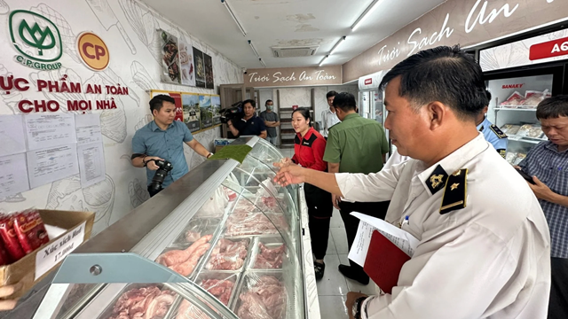 Đại gia ngành heo và “nữ hoàng tôm” Việt: Mối lương duyên thầm lặng giữa C.P và Sao Ta