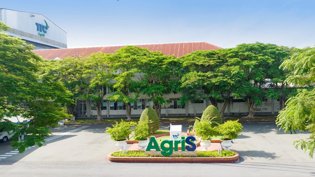 Điểm tin doanh nghiệp hôm nay (17/6):  AgriS mở room, Bamboo Airways thay chủ tịch, Đạm Cà Mau đầu tư lớn