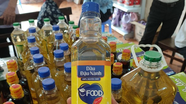 Ai đứng sau thương hiệu "hô biến" dầu chăn nuôi thành dầu ăn cho người?