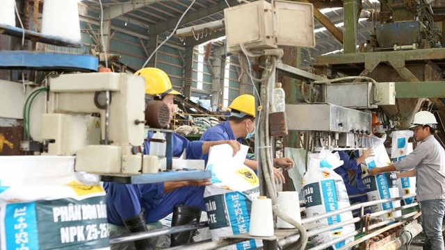 Quý II hụt hơi, đại gia phân bón vẫn đi trước kế hoạch cả năm chỉ sau 6 tháng