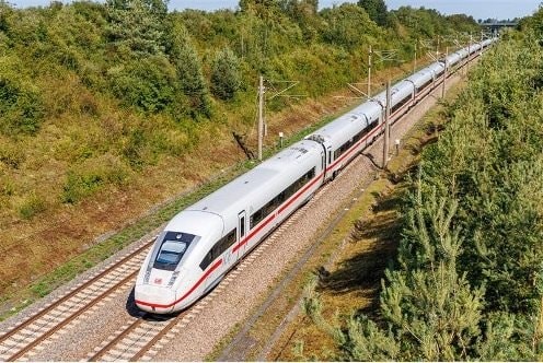 Điểm tin doanh nghiệp (17/7): VinSpeed của tỷ phú Phạm Nhật Vượng nâng vốn điều lệ lên 15.000 tỷ đồng