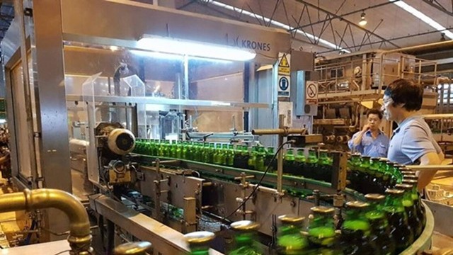 Rủng rỉnh đem 22.000 tỷ gửi ngân hàng, đại gia ngành bia vẫn chứng kiến lợi nhuận đi lùi